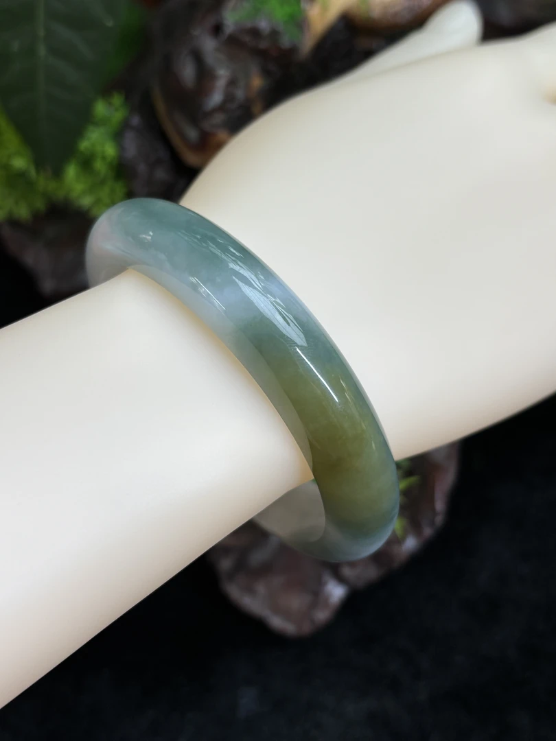 缅甸天然A货翡翠正圈手镯水润大号妈妈款时尚女款