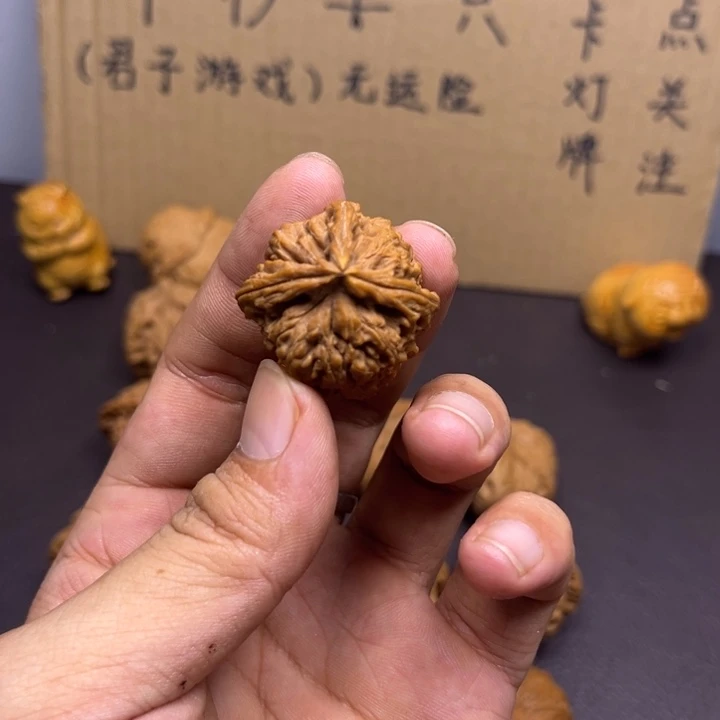 ****࿐菩提籽类三棱丁有黄尖瑕疵