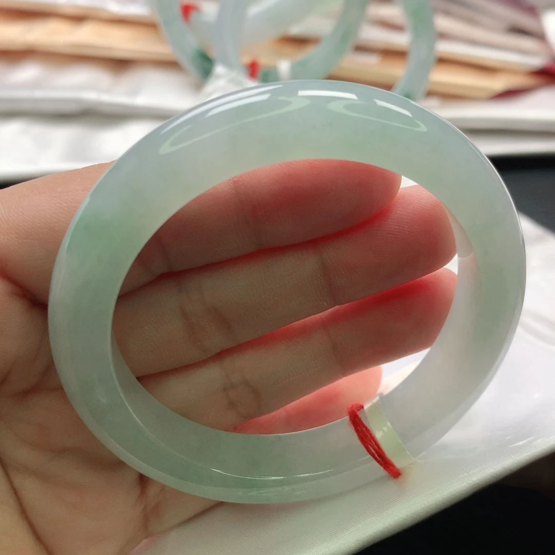 月***儿翡翠未镶嵌手镯缅甸53