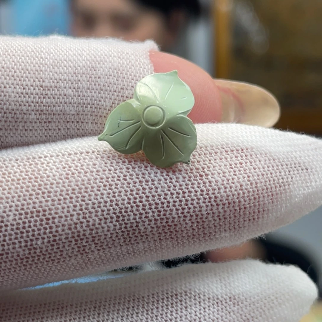 绿松石未镶嵌挂件