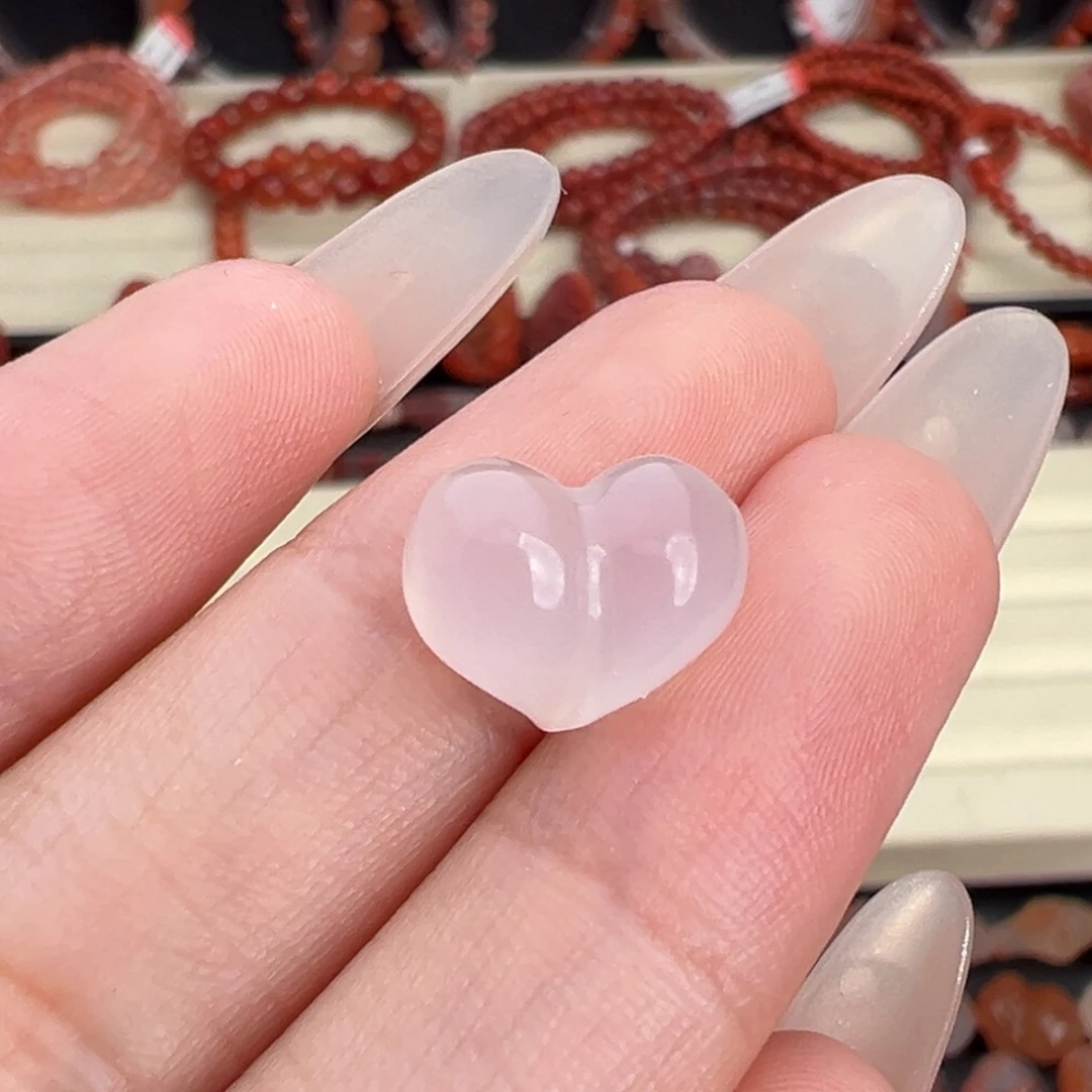 蜜***龙南红玛瑙未镶嵌颈饰屁桃