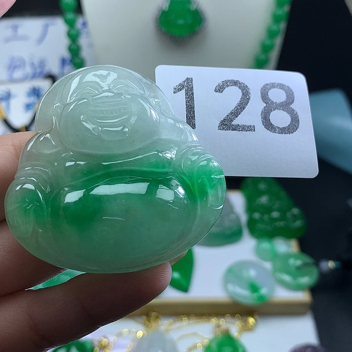 翡翠未镶嵌吊坠(赠链)
