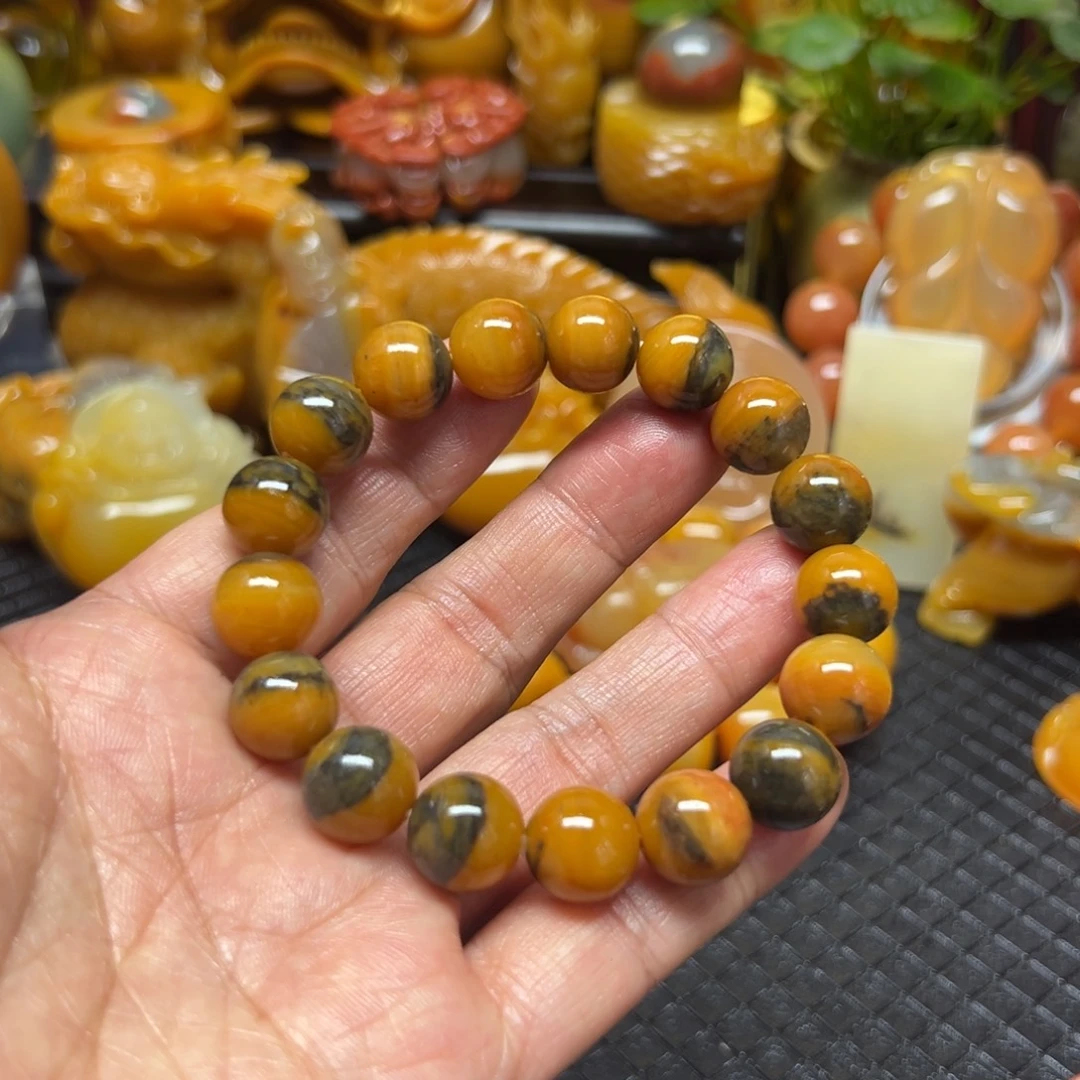 石英质玉未镶嵌颈饰