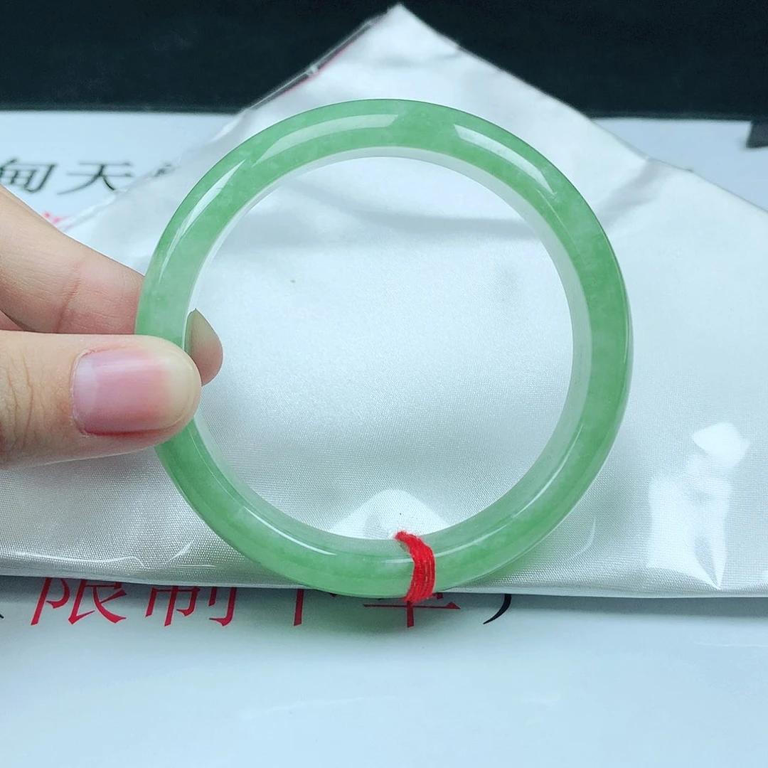 翡翠手镯未镶嵌6811正
