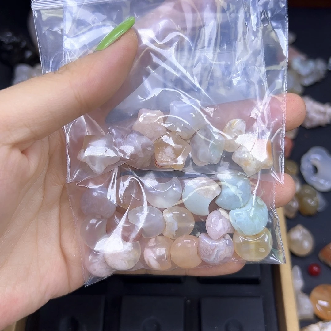 雅***兰颈饰未镶嵌石英质玉