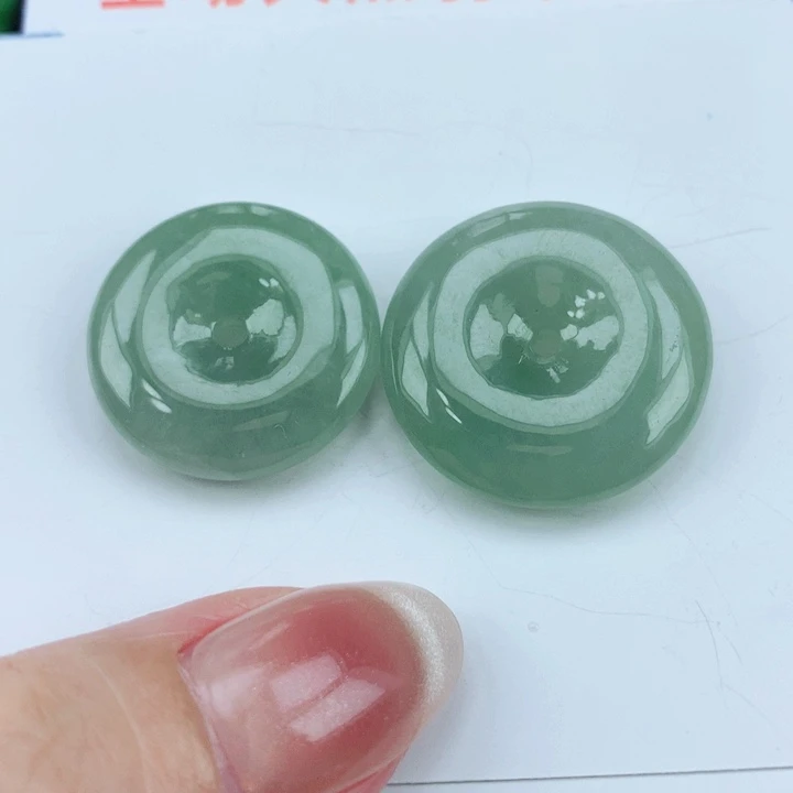 翡翠未镶嵌颈饰多样性发其1