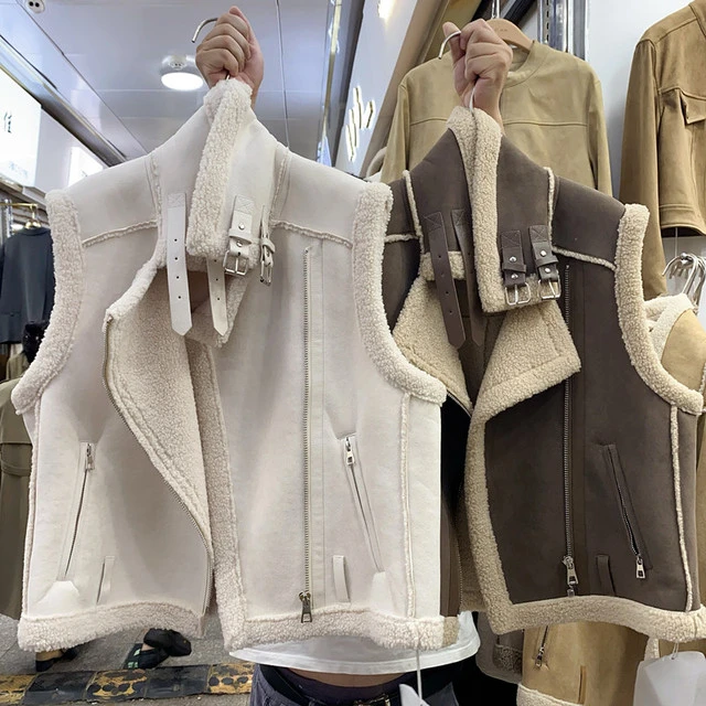 皮毛一体彷羊羔毛马甲女2025新款秋冬加厚背心机车马夹羊羔绒外套