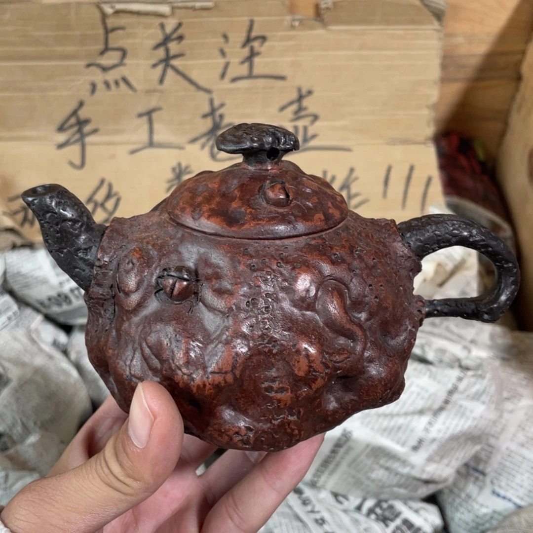 紫砂茶壶老厂紫砂壶一件。