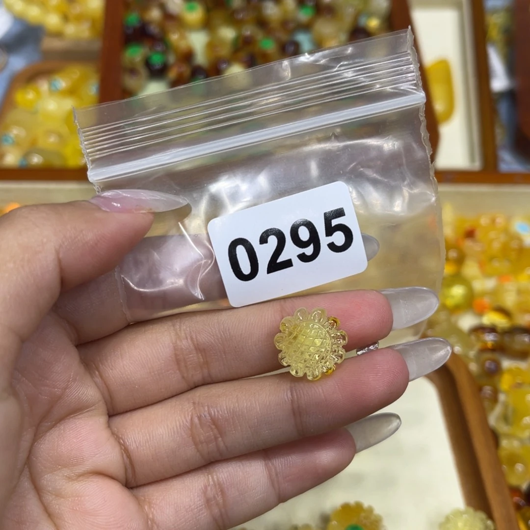 琥珀珠宝奇石未镶嵌