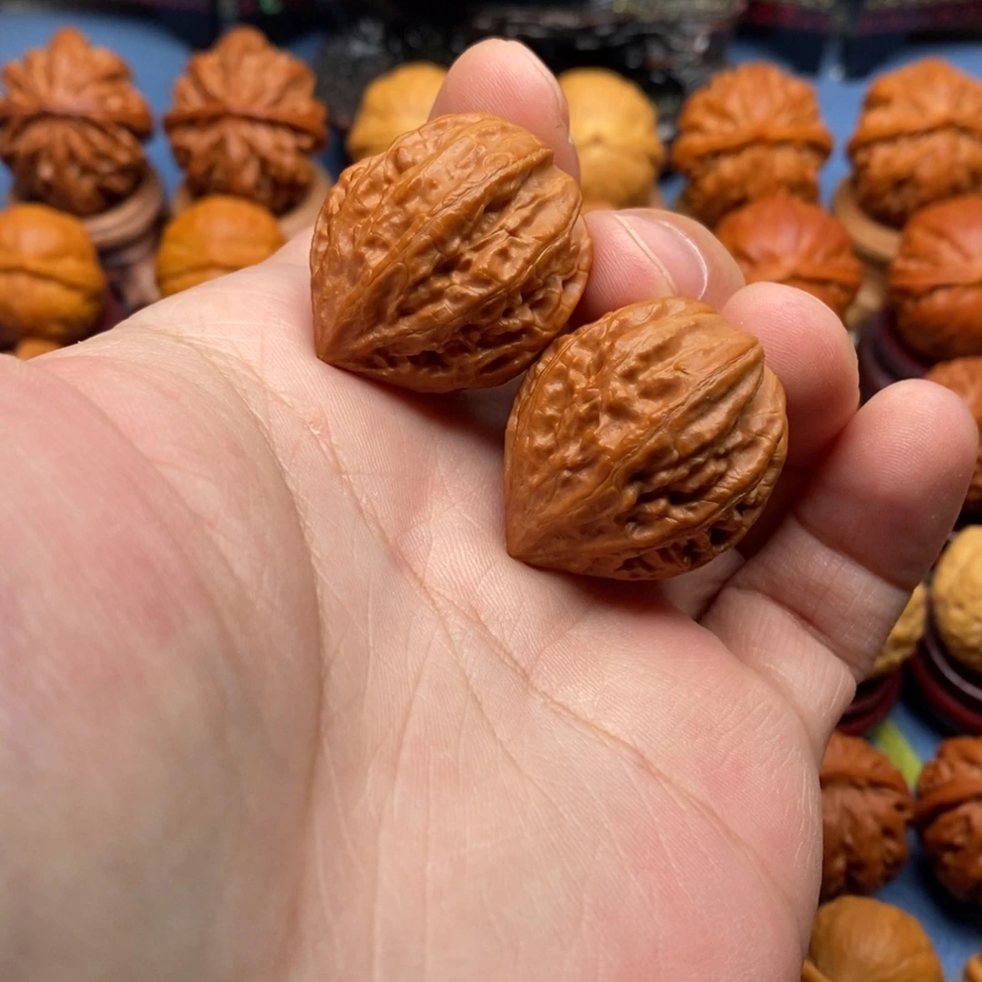 文玩核桃把件小赤龙