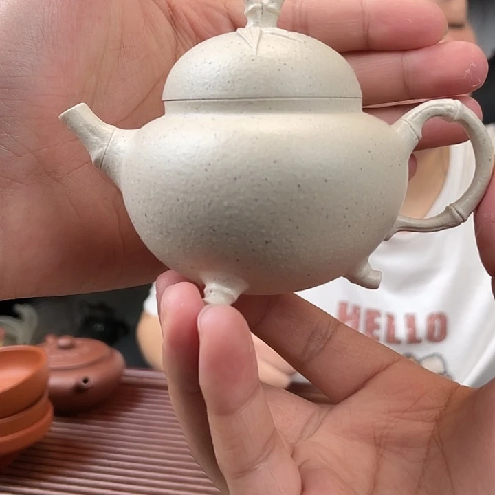 紫砂茶杯我们要把它