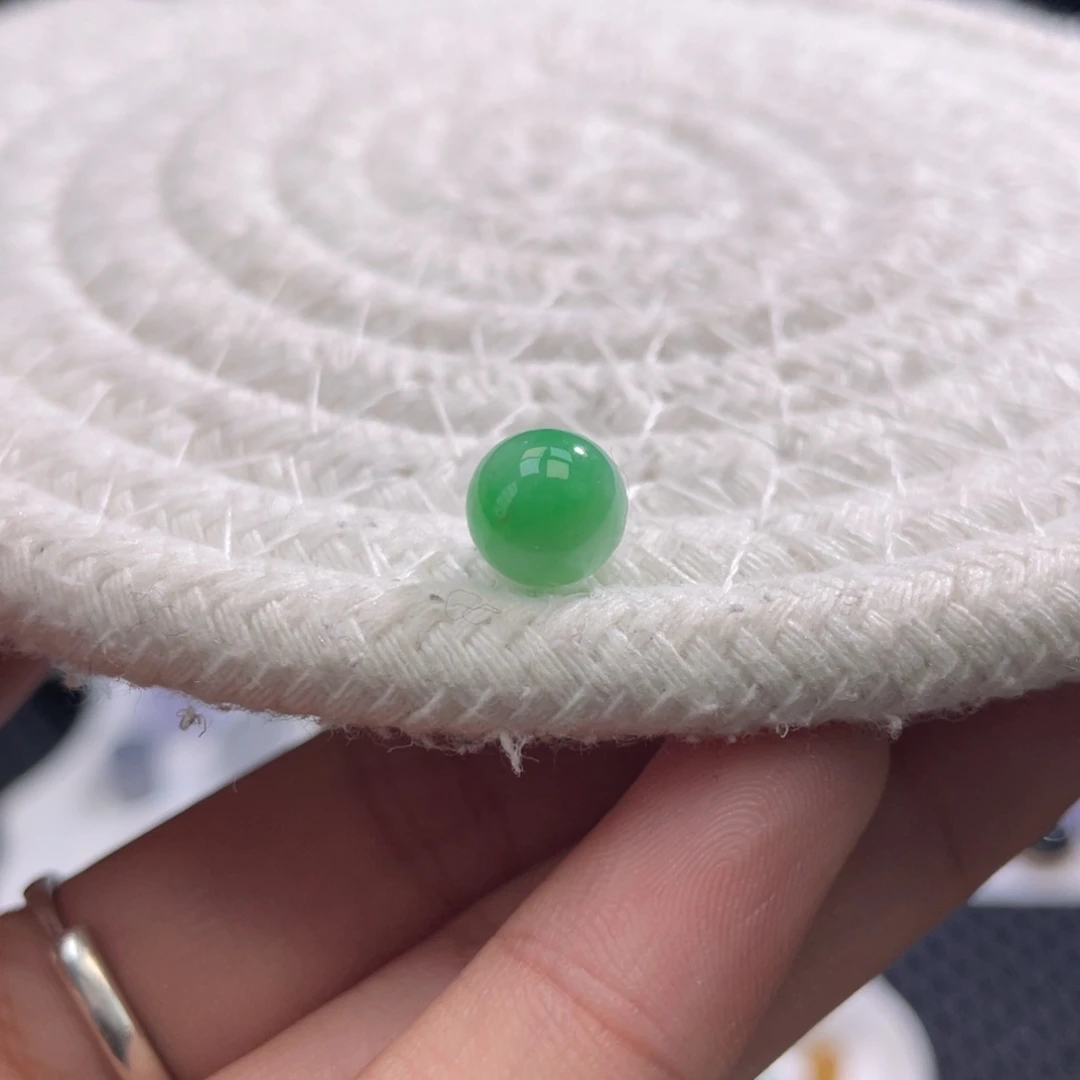 散珠翡翠特色阳绿圆珠卡8mm