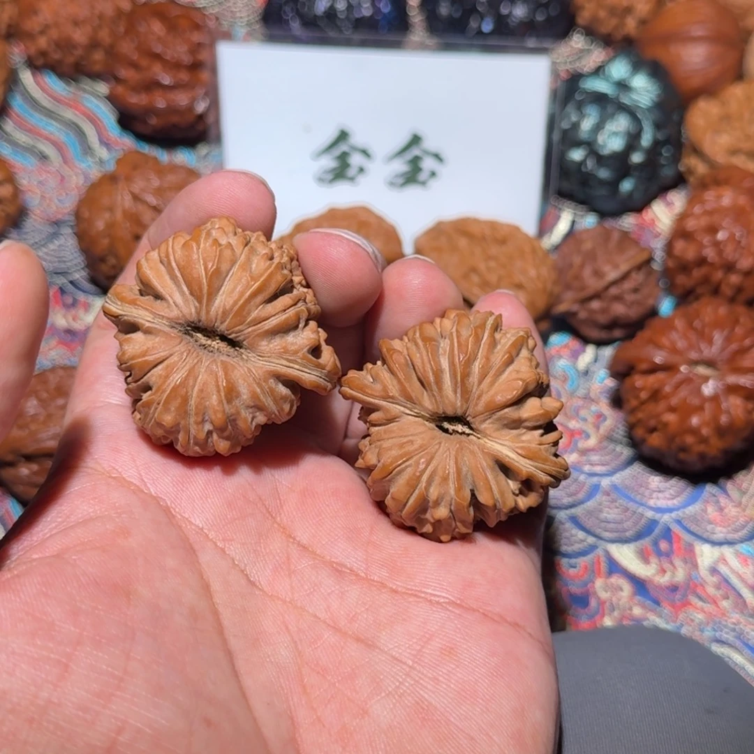 把件文玩核桃1484拱桥楼，尺寸39 39 32