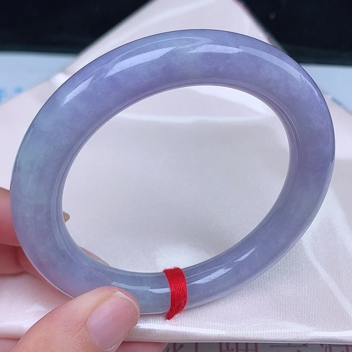 未镶嵌手镯（圆镯）翡翠天然