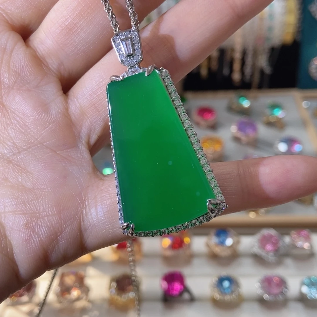 66锆石（处理）吊坠