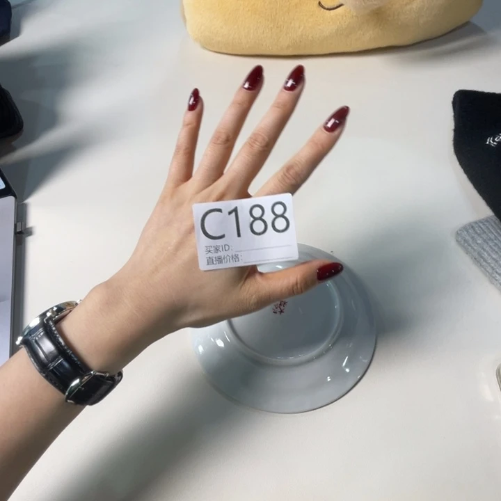 瓷片188卡其色？！！！！！！！！！！！！！