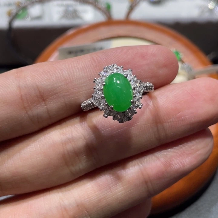 翡翠戒指未镶嵌女**下戒指