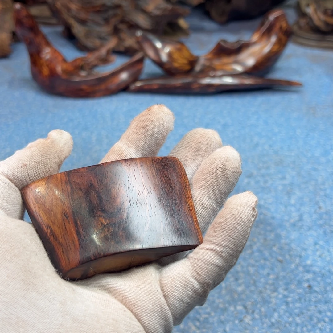 晓***峯黄花梨/降香黄檀成品