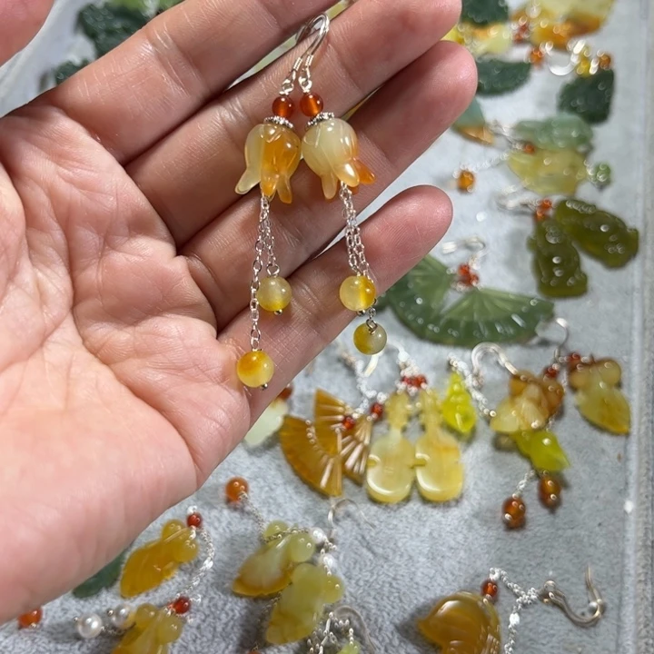 蛇纹石玉耳饰未镶嵌