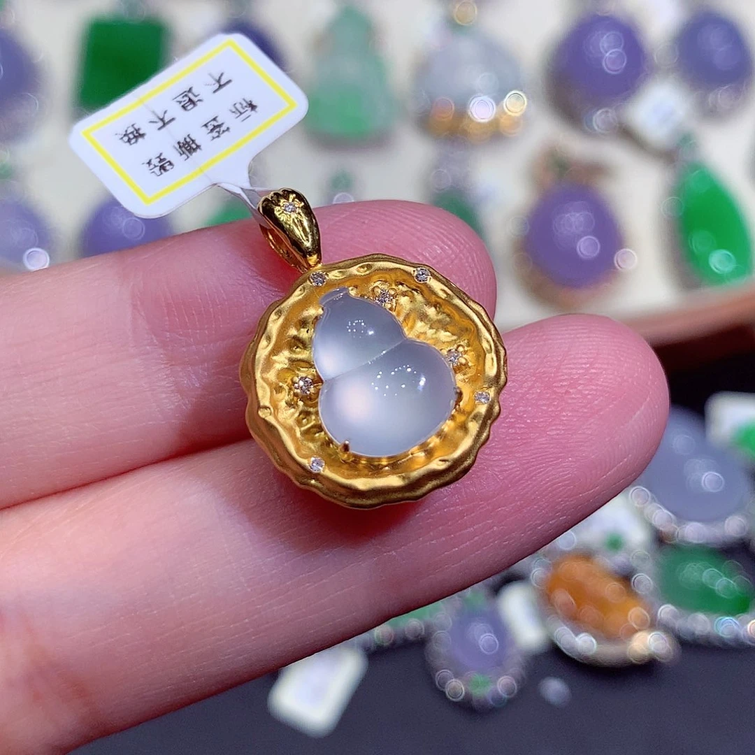 吊坠(不含链)18K金镶嵌翡翠