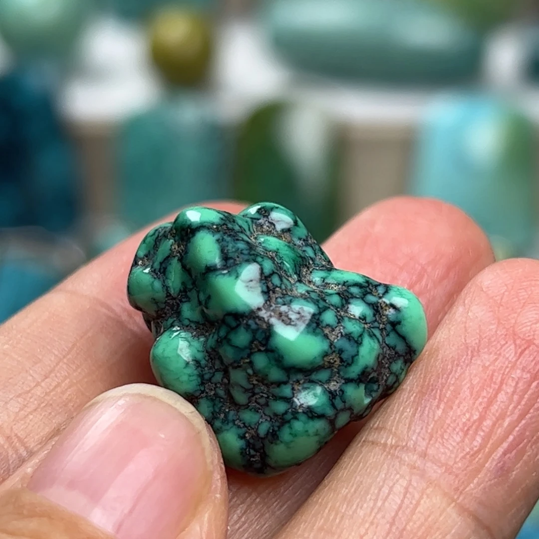 绿松石未镶嵌天然原矿绿松石