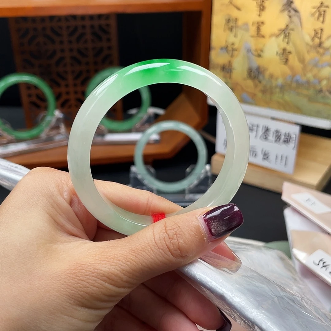 丫***布未镶嵌缅甸缅料手镯首饰