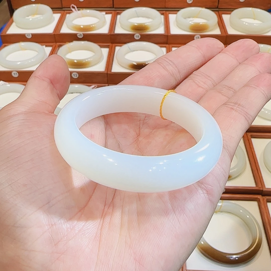 和田玉未镶嵌手镯新疆羊脂白玉51 52