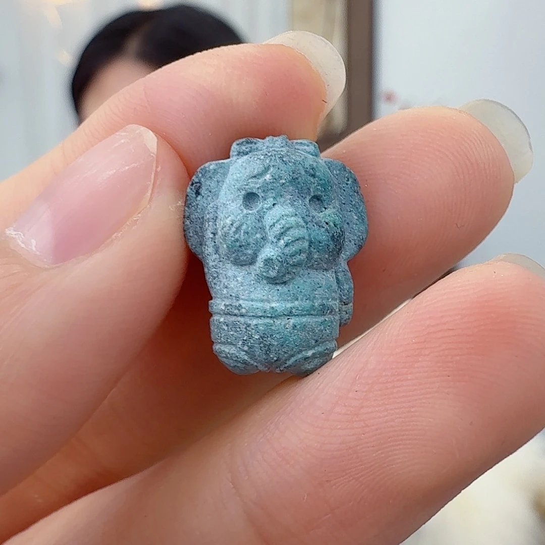 木***u绿松石未镶嵌珠宝奇石