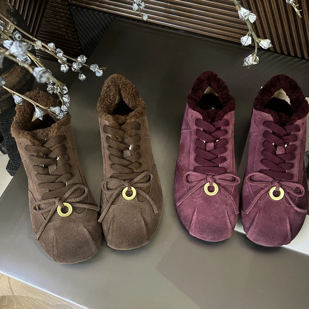 2025新款蝴蝶结真皮休闲女鞋S29W181008