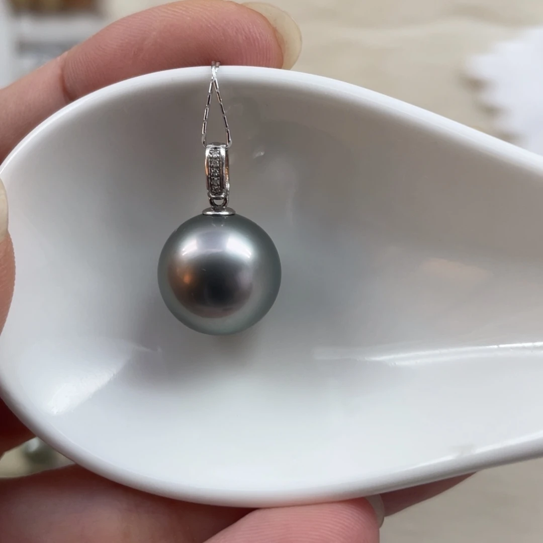 18K金镶嵌吊坠(不含链)海水珍珠13.0mm