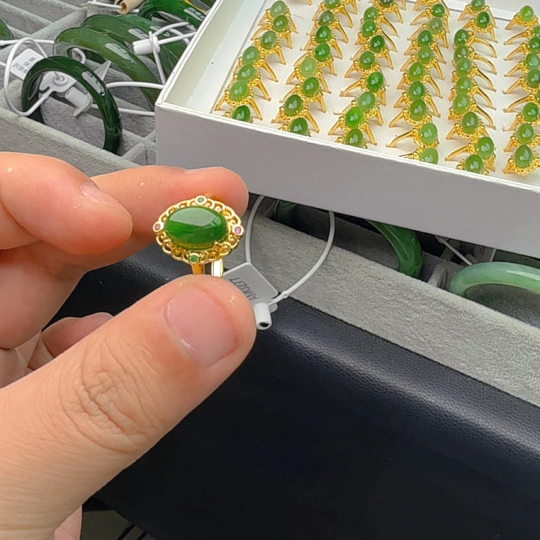 和田玉碧玉戒指阳绿