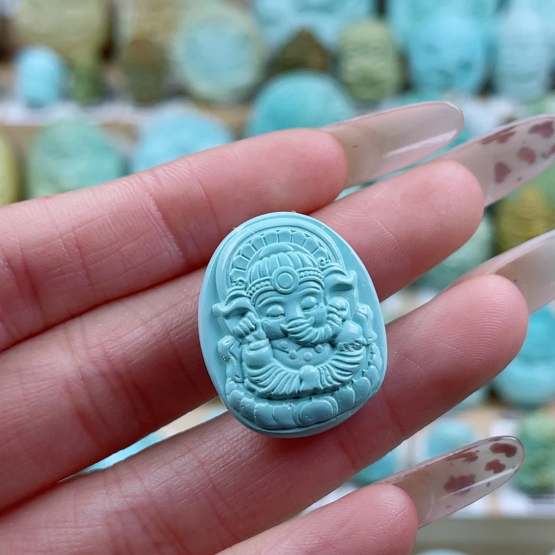 绿松石未镶嵌珠宝奇石