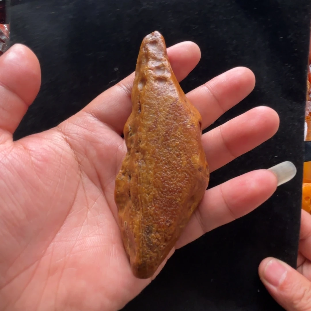 蜜蜡未镶嵌珠宝奇石