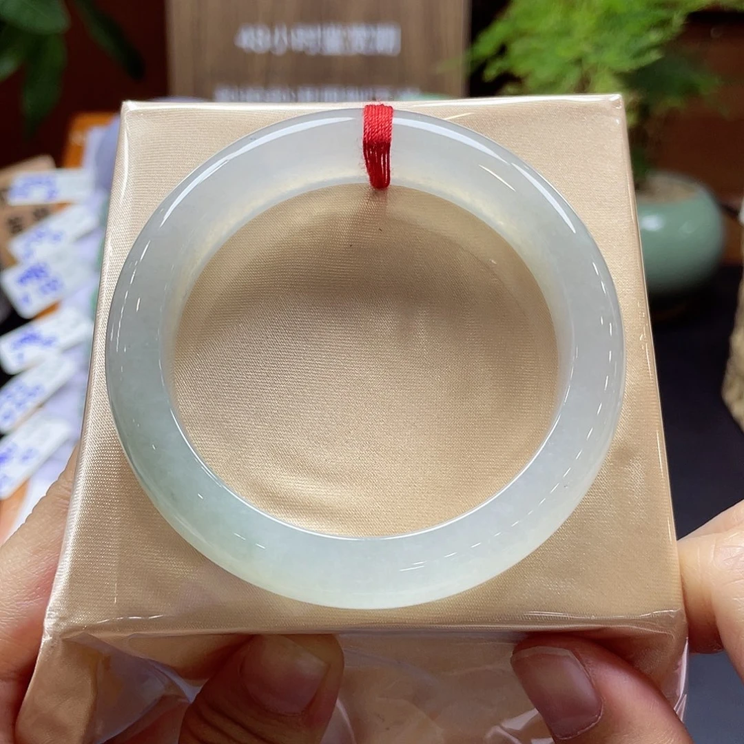 翡翠未镶嵌手镯36 号