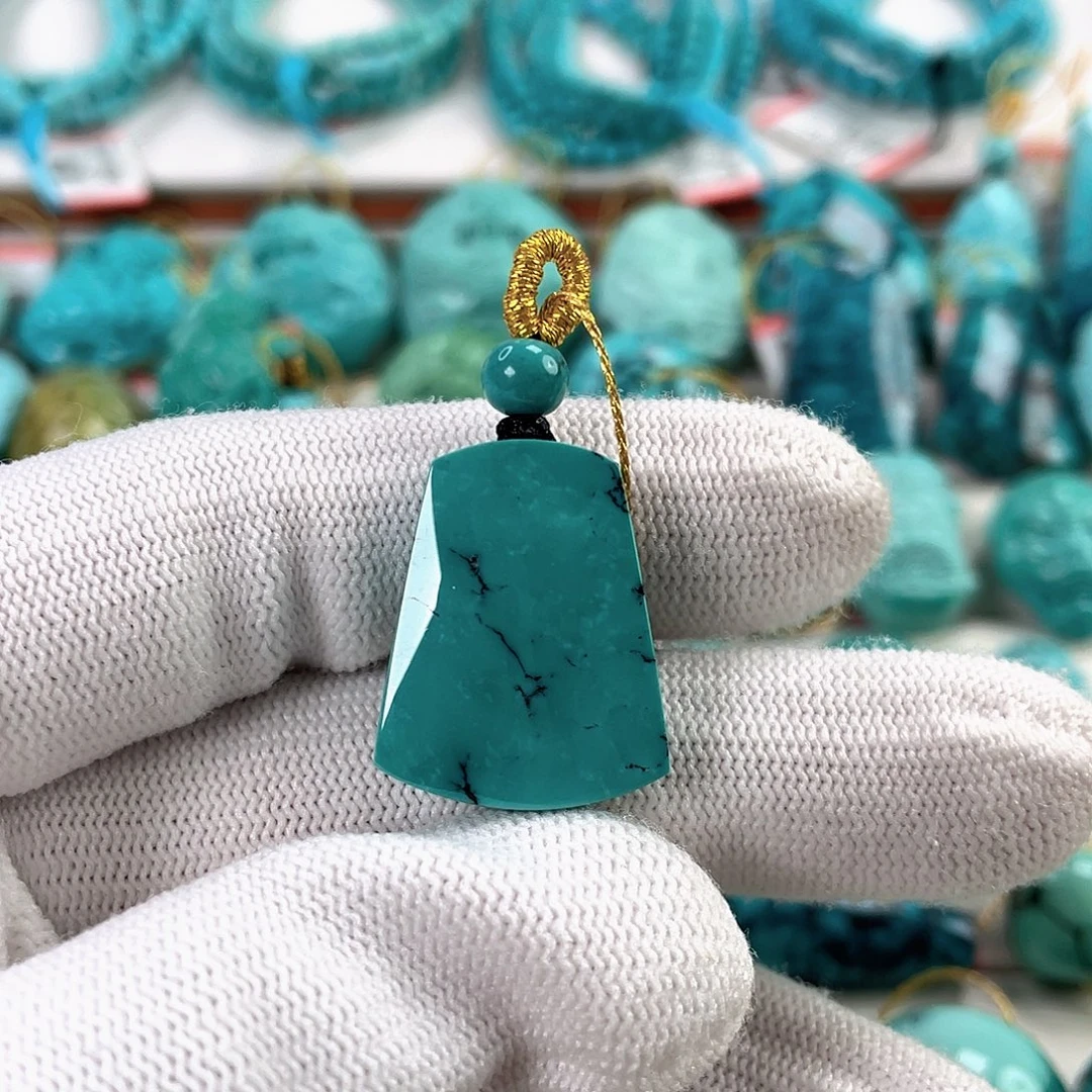 绿松石未镶嵌车挂