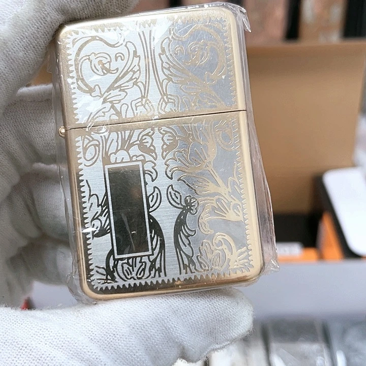 【闪购商品】人*间恒星903金唐草左签名框