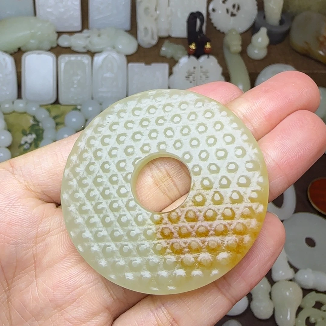 和田玉未镶嵌挂件