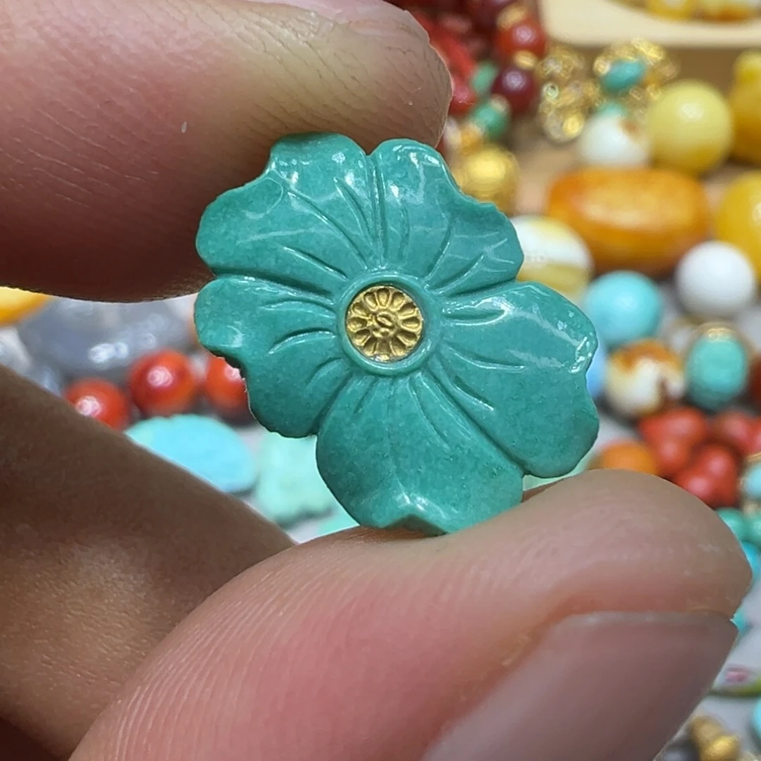 绿松石未镶嵌颈饰花卡子