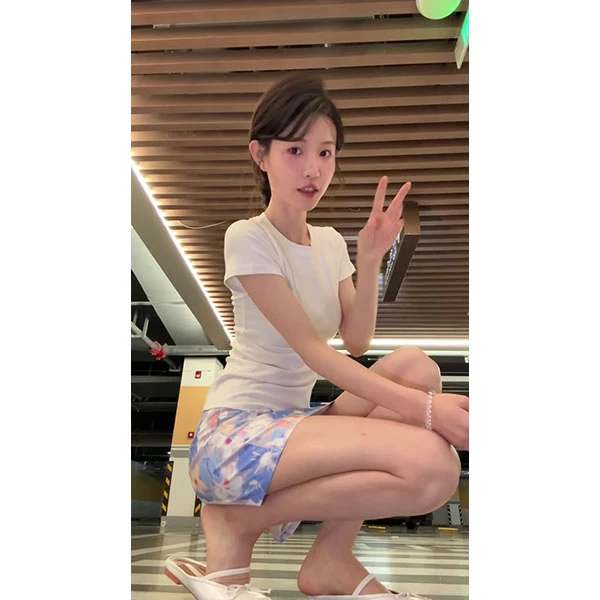 白色圆领简约修身弹力收腰显瘦针织短袖T恤女夏半身裙套装