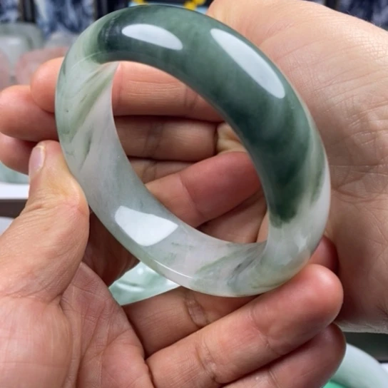 石英质玉（金丝玉）未镶嵌手镯