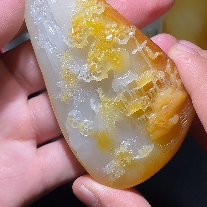冬***天颈饰未镶嵌和田玉CC