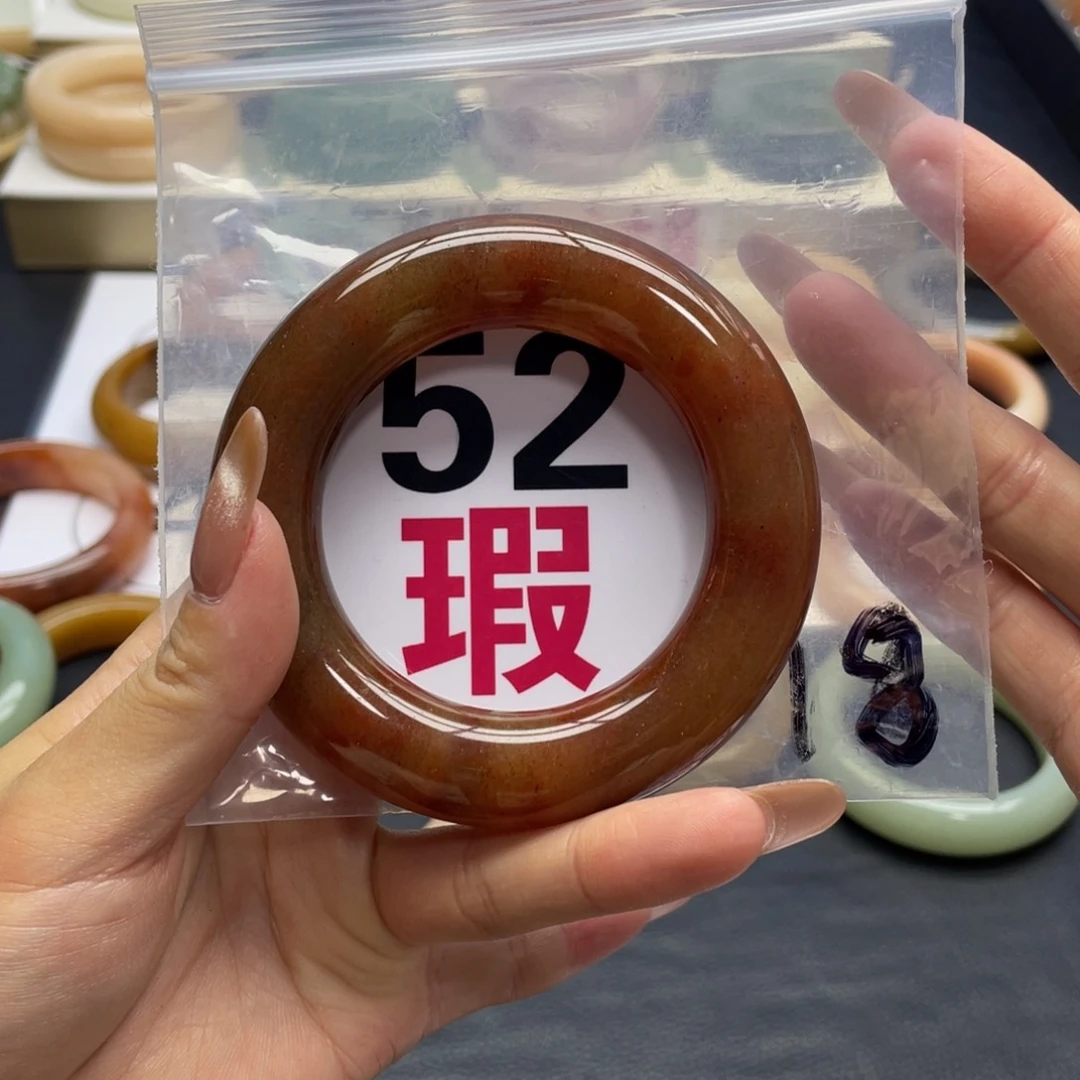 未镶嵌手镯石英质玉