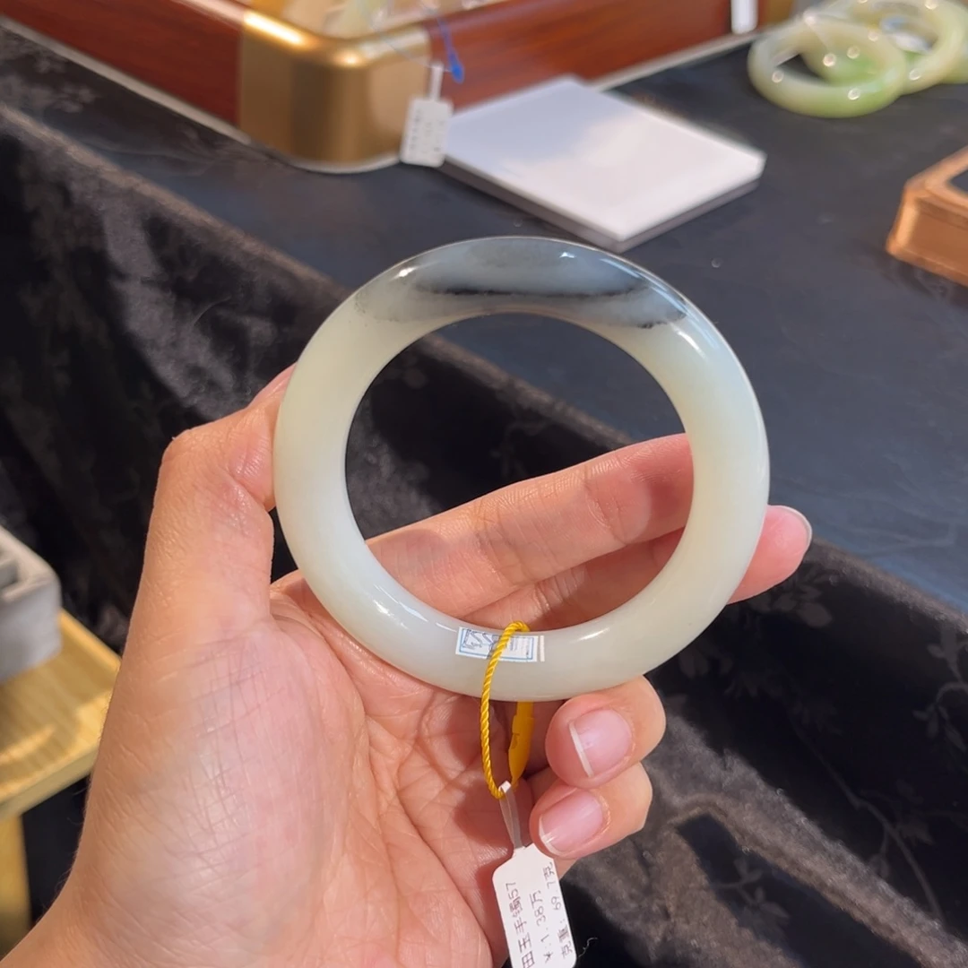 和田玉未镶嵌手镯  「聚墨青花」