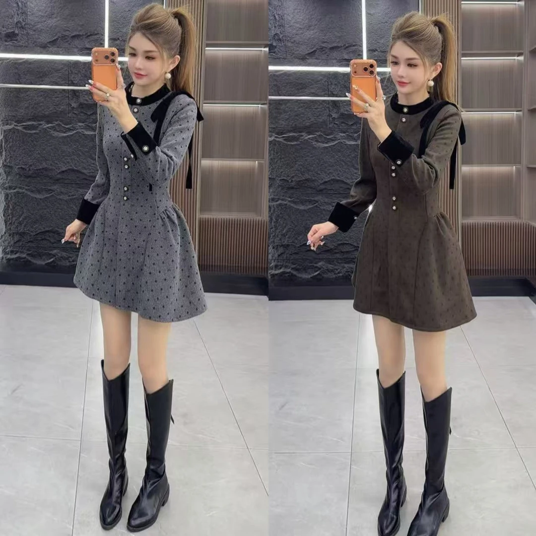 冬季6312 加厚时尚设计感装饰单排扣收腰连衣裙