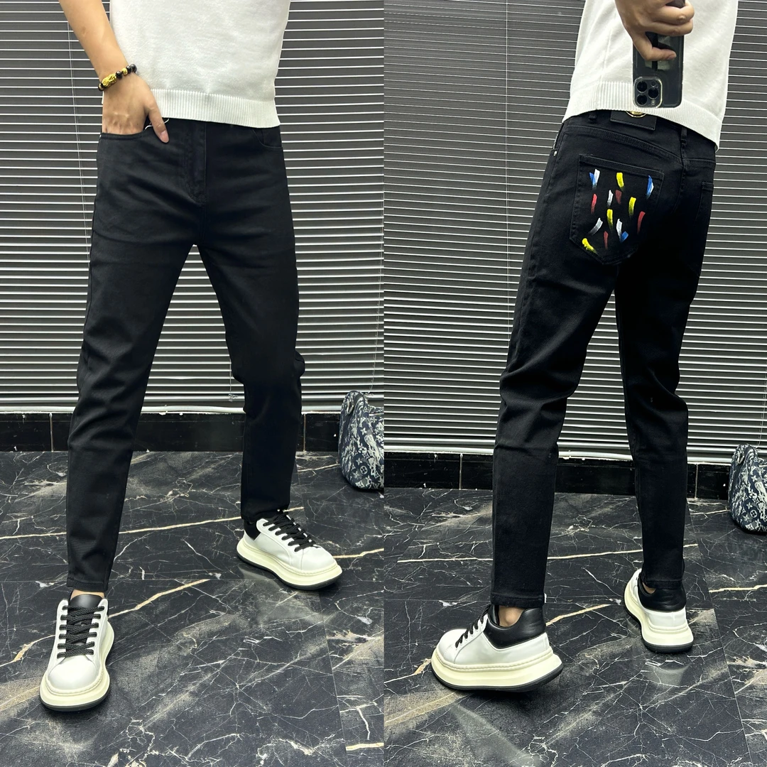 轻奢涂鸦时尚黑色牛仔裤男潮牌小脚痞帅显瘦秋季泼墨休闲百搭弹力
