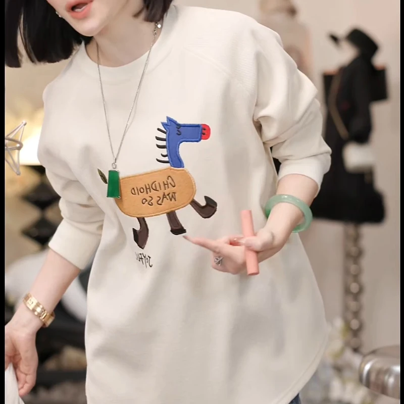 新款秋设计感彩色英文小马刺绣长袖卫衣上衣LK2507342