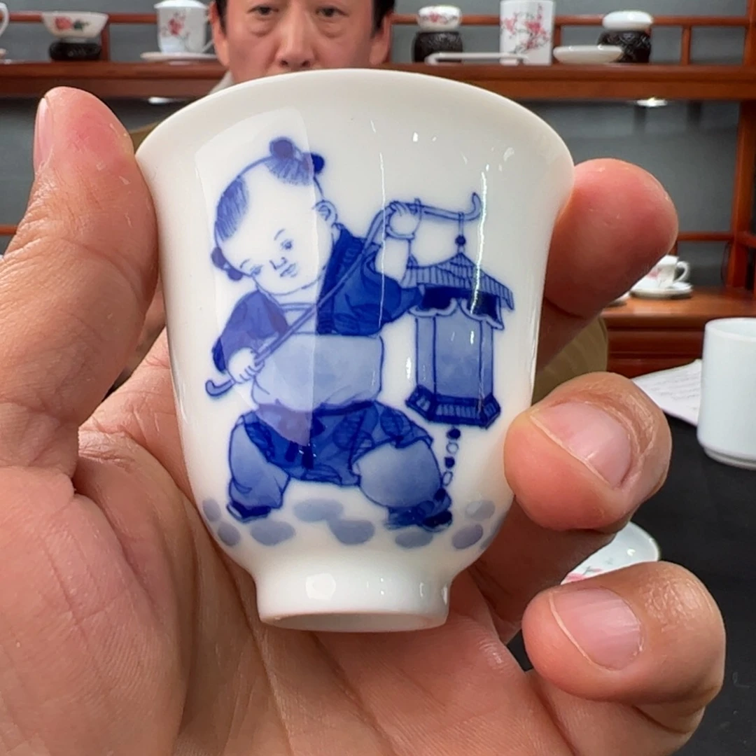 青花童子铃铛杯一级品