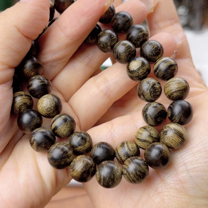 沉香手串?****王越南芽庄老白棋玉化古董樱子瘤疤虎斑纹