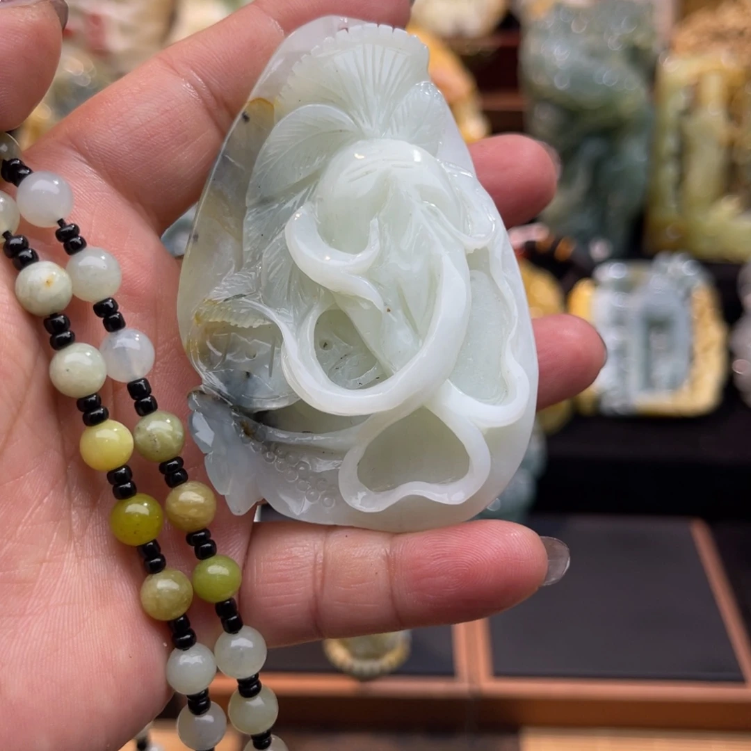 蛇纹石玉未镶嵌吊坠(赠链)