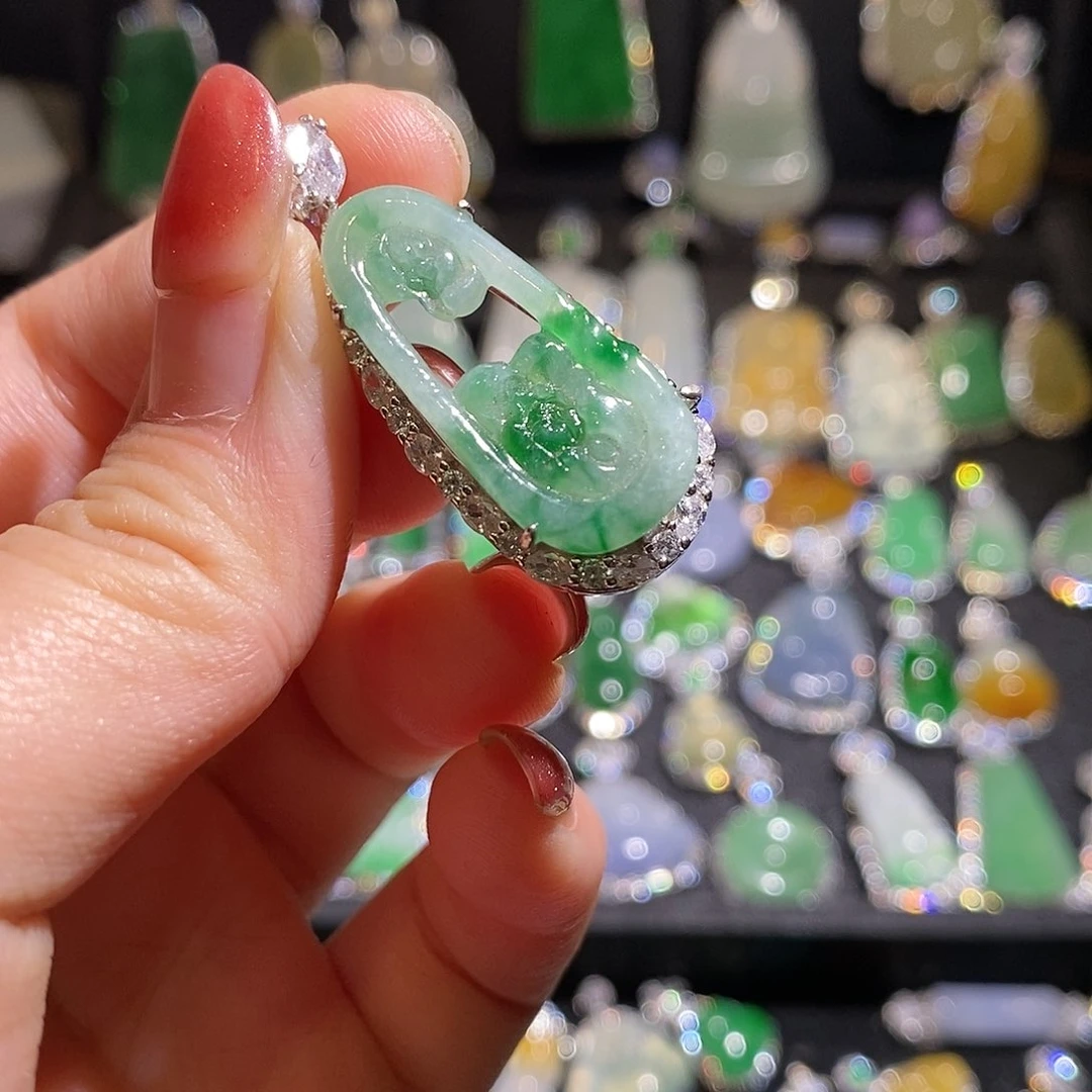 颈饰银S925镶嵌翡翠天然翡翠